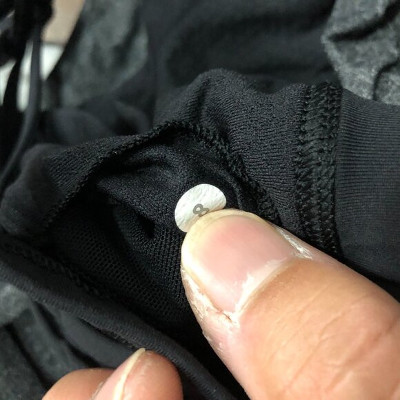 Lululemon Free To Be 2 In 1 Tank Top Workout Athletic Grey Black Women’s Size 8 - Picture 6 of 6
